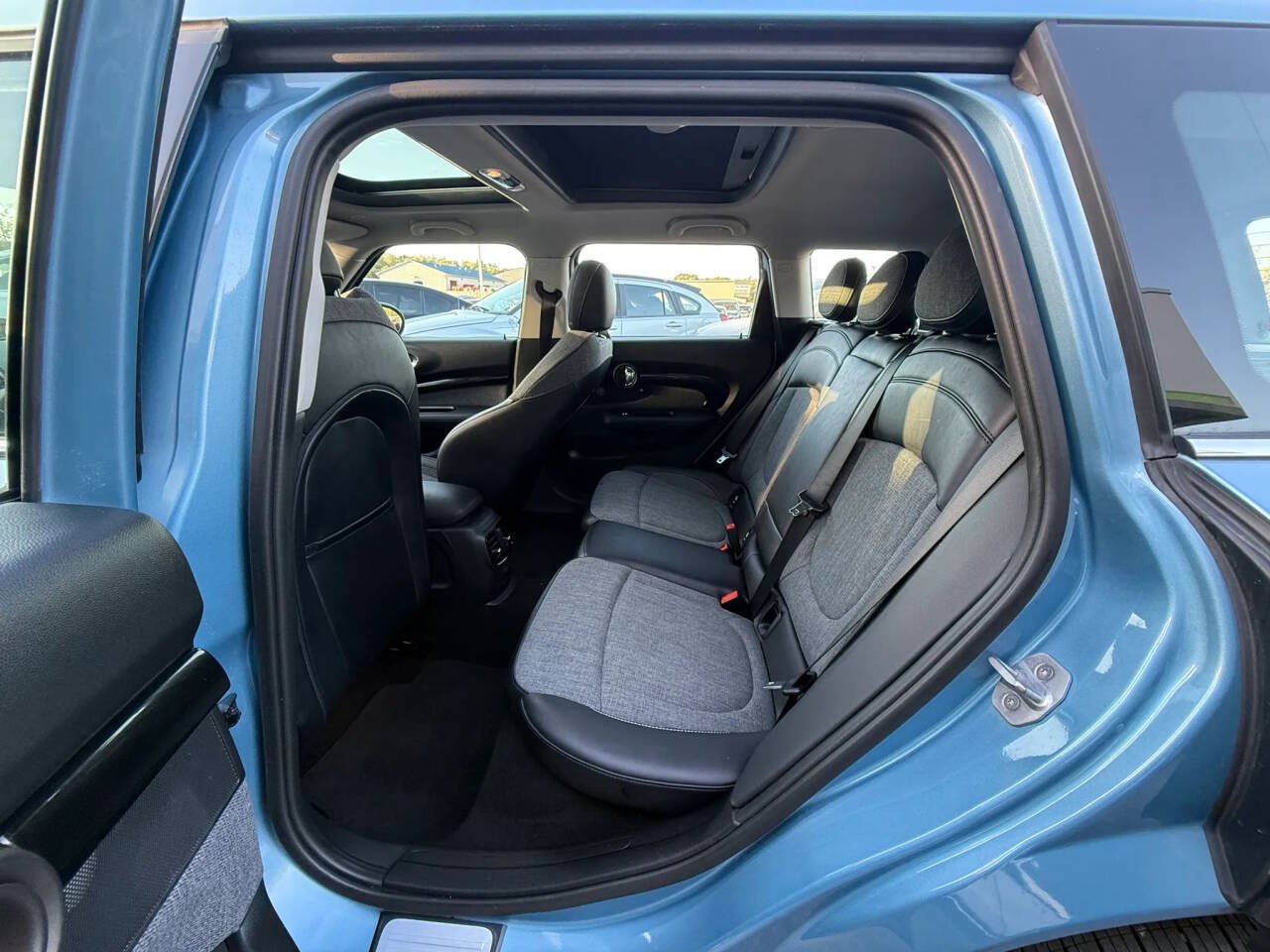 Used 2017 MINI Cooper Clubman ALL4 AWD/4WD image 19