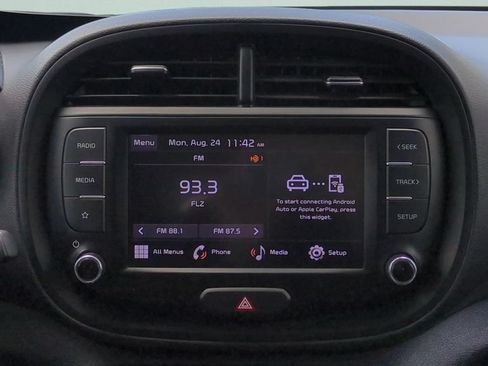 Used 2024 Kia Soul LX w/ Option Group 015 FWD image 13