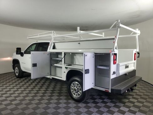 New 2026 Chevrolet Silverado 2500 LT w/ Convenience Package AWD/4WD image 6