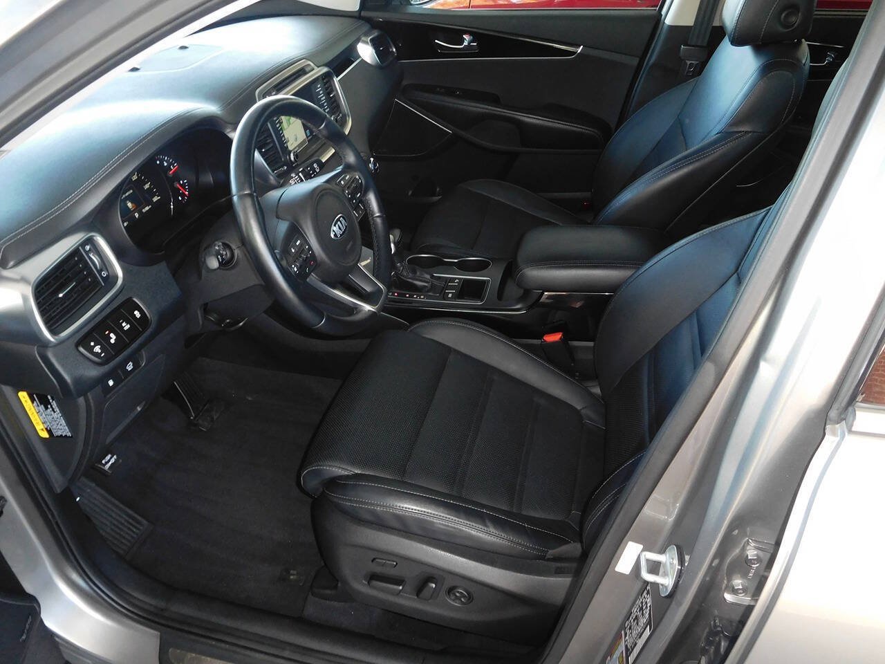 Used 2017 Kia Sorento SX FWD image 9