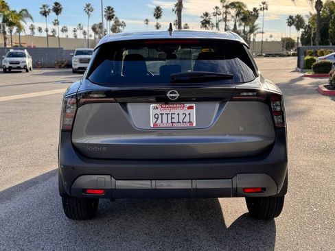Certified 2025 Nissan Kicks SV image 7