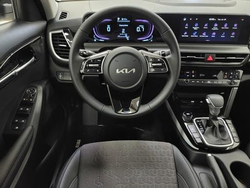New 2026 Kia Seltos S image 28