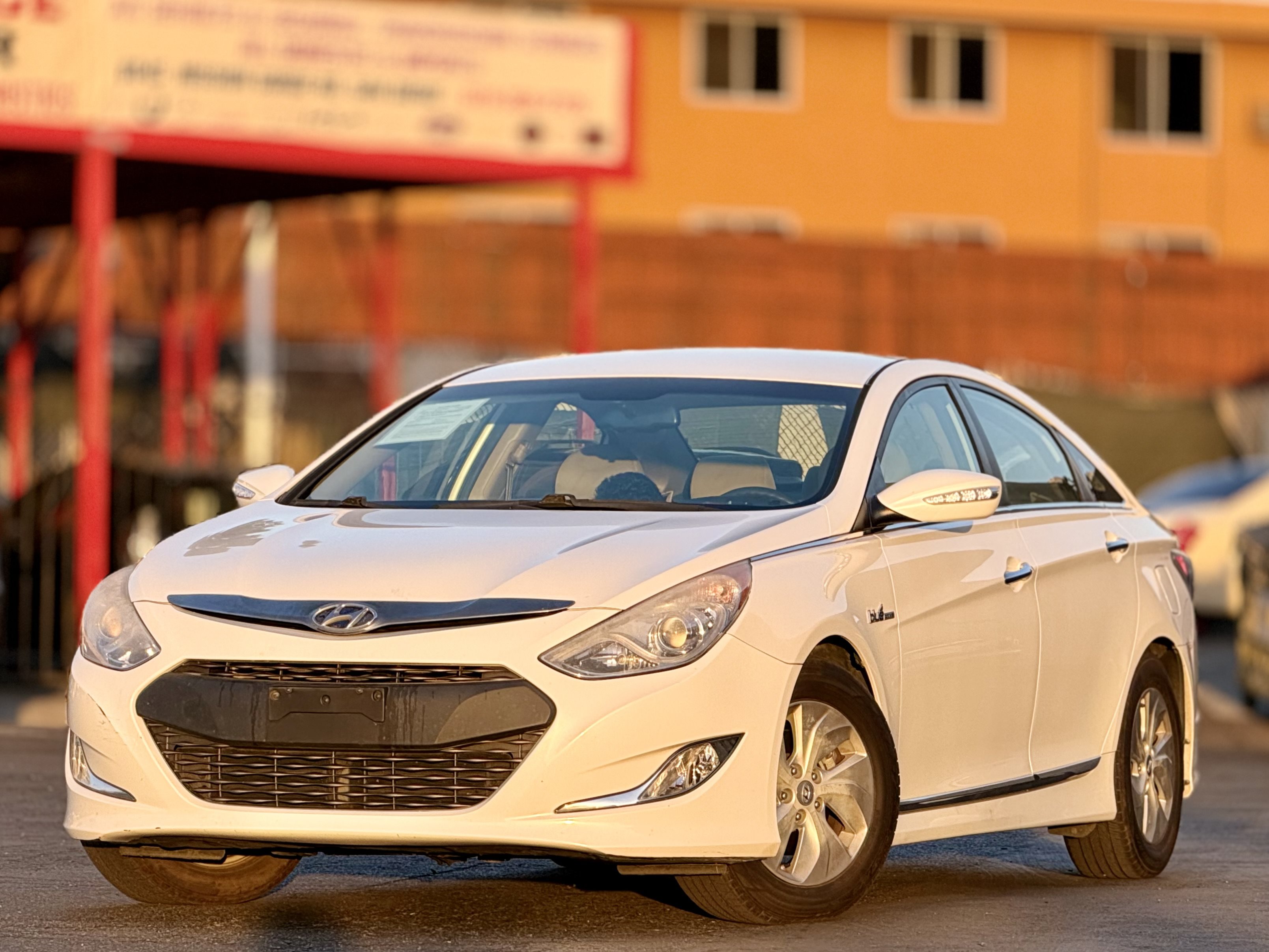 Used 2015 Hyundai Sonata Hybrid FWD image 1