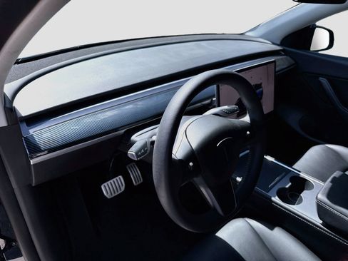 Used 2022 Tesla Model Y Performance AWD/4WD image 25