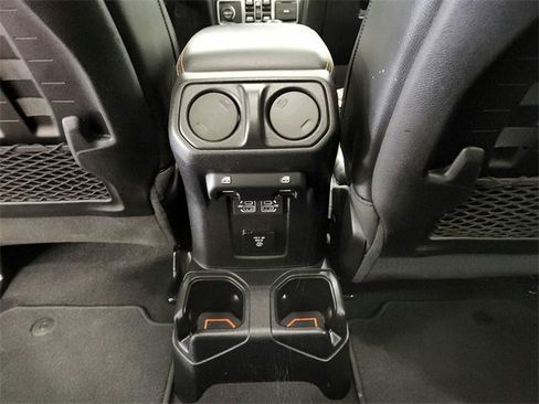 Used 2021 Jeep Gladiator Mojave w/ Cold Weather Group image 29