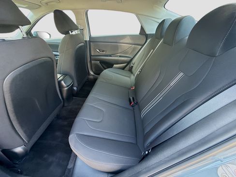 Used 2023 Hyundai Elantra SEL FWD image 20