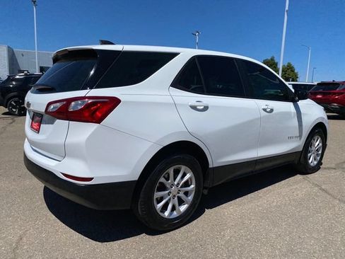 Used 2020 Chevrolet Equinox LS FWD image 5