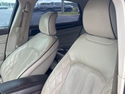 Used 2017 Ford Fusion Platinum FWD image 5