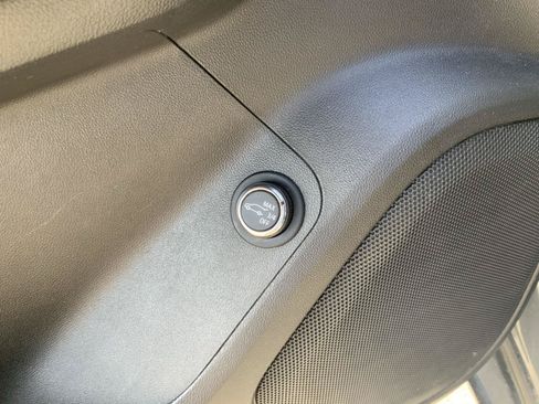 Used 2021 GMC Acadia SLE w/ Driver Convenience Package FWD image 20