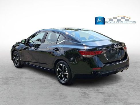 Used 2025 Nissan Sentra SV FWD image 4