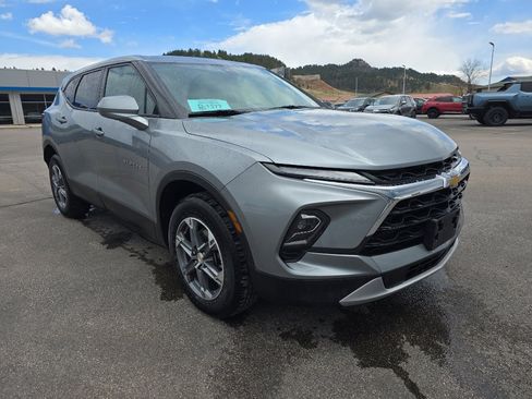 Certified 2025 Chevrolet Blazer LT AWD/4WD image 4