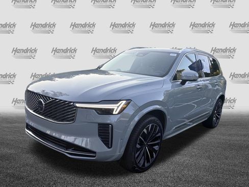 Certified 2026 Volvo XC90 B6 Plus AWD/4WD image 5