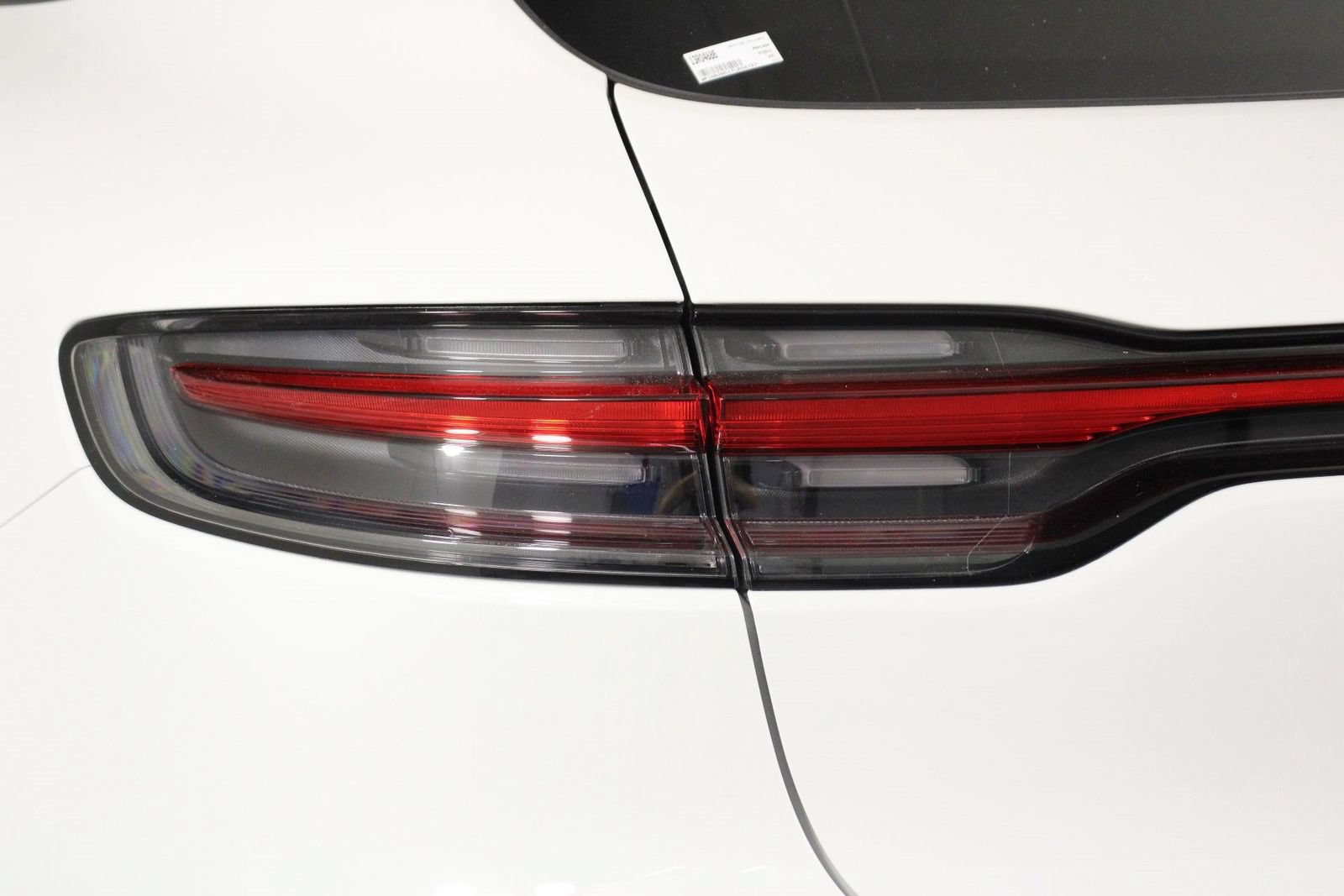 Certified 2026 Porsche Macan AWD/4WD image 21