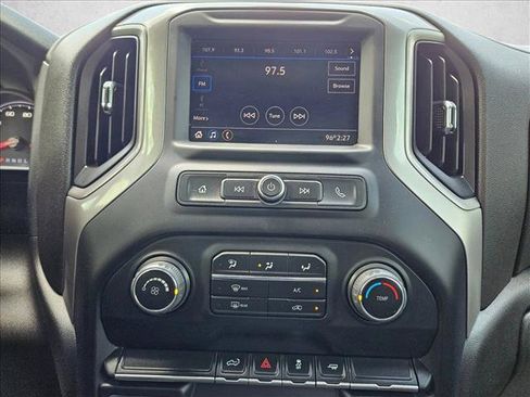 Used 2022 Chevrolet Silverado 2500 Custom w/ Custom Convenience Package RWD image 13