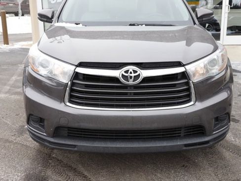 Used 2016 Toyota Highlander LE image 8