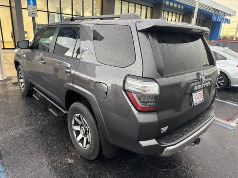 Used 2019 Toyota 4Runner TRD Off-Road Premium AWD/4WD image 4