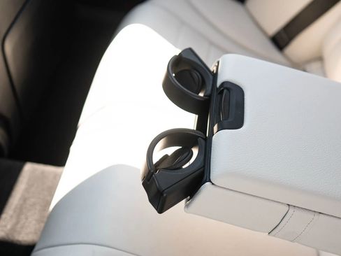 Used 2015 Mercedes-Benz C 300 Sedan image 23