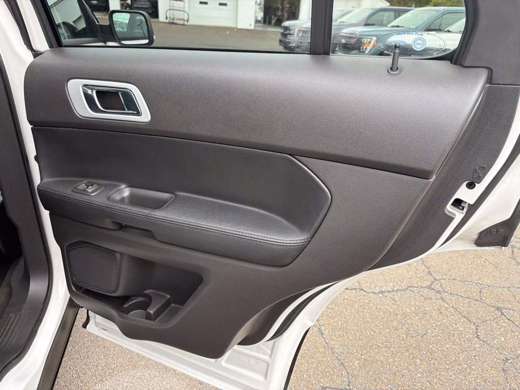 Used 2015 Ford Explorer Sport w/ Equipment Group 401A AWD/4WD image 17