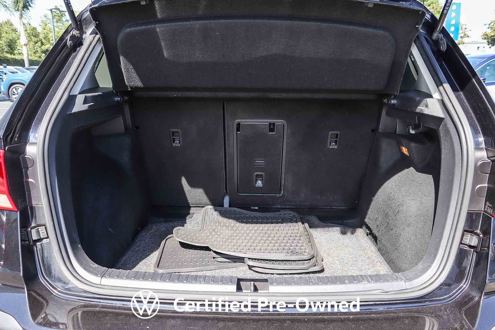 Certified 2023 Volkswagen Taos SE FWD image 27