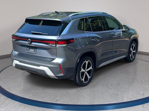 Certified 2025 Volkswagen Tiguan SE AWD/4WD image 5
