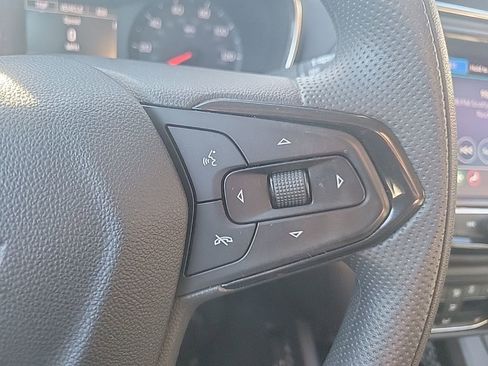 Used 2023 Chevrolet TrailBlazer LT w/ Convenience Package image 11