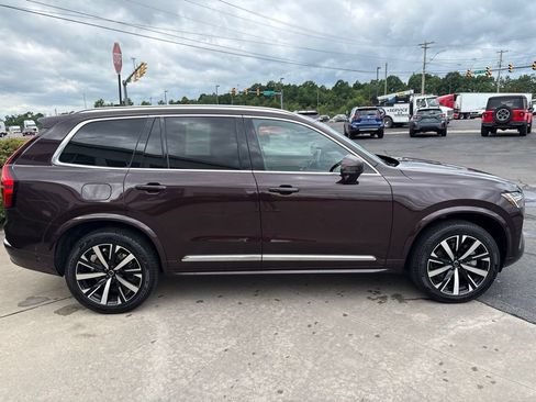 Certified 2025 Volvo XC90 B5 Core w/ Climate Package AWD/4WD image 5