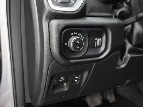 Used 2022 RAM 1500 Big Horn AWD/4WD image 41