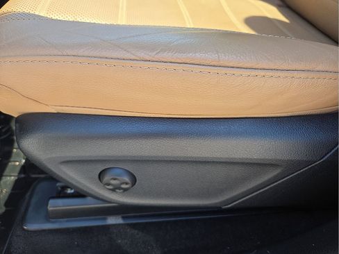 Used 2024 Mercedes-Benz GLE 350 4MATIC image 14