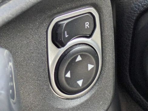 Used 2020 Jeep Wrangler Sport AWD/4WD image 26