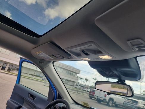 New 2025 Ford Maverick Lobo image 26