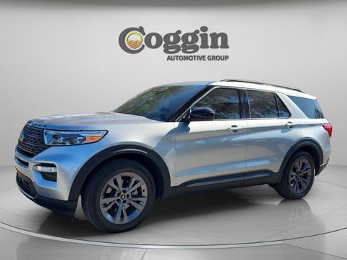 Certified 2023 Ford Explorer XLT w/ Equipment Group 202A image 1