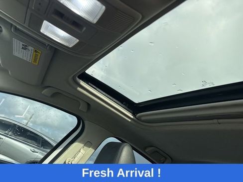 Used 2018 MAZDA MAZDA3 Touring image 3