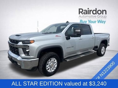 Used 2022 Chevrolet Silverado 3500 LT w/ All Star Edition AWD/4WD image 3