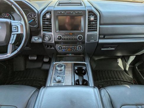 Used 2019 Ford Expedition Platinum image 7