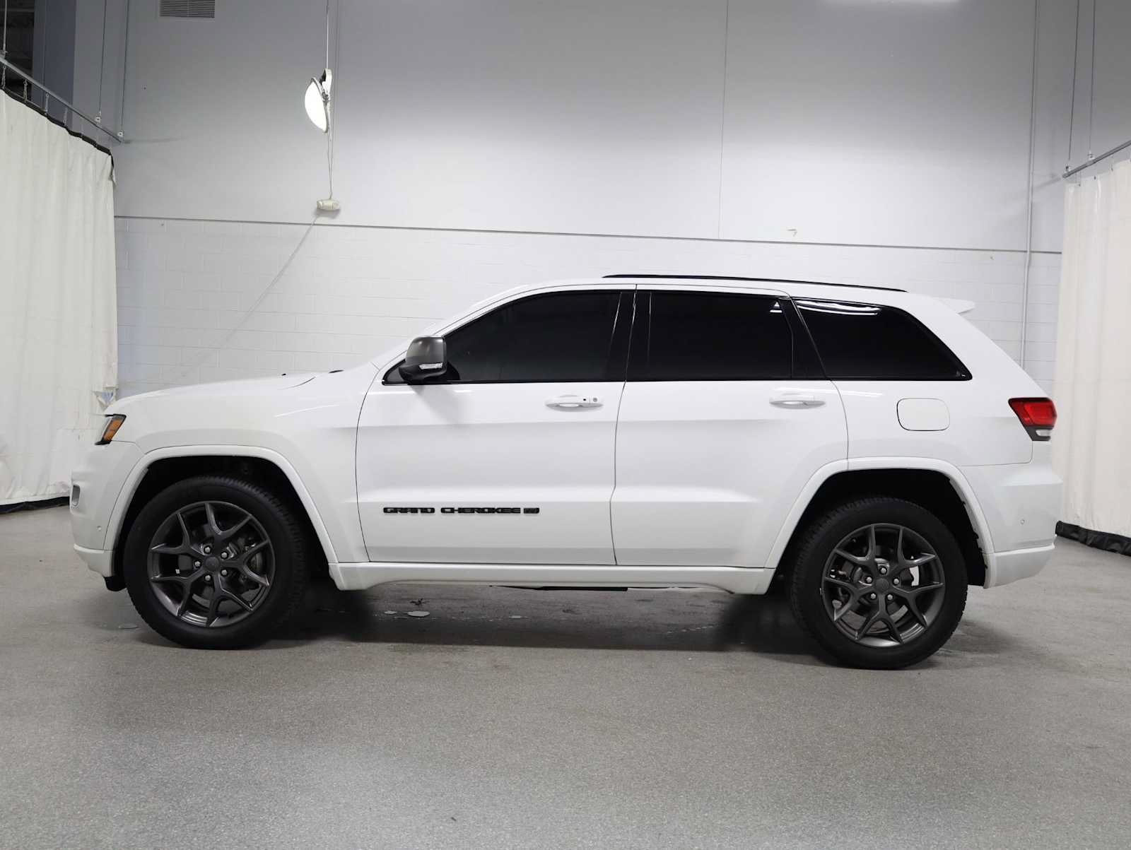 Used 2021 Jeep Grand Cherokee Limited w/ Quick Order Package 28K 80th AWD/4WD image 2