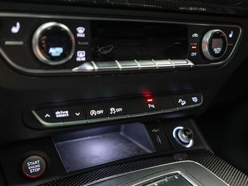 Used 2018 Audi SQ5 Premium Plus image 23