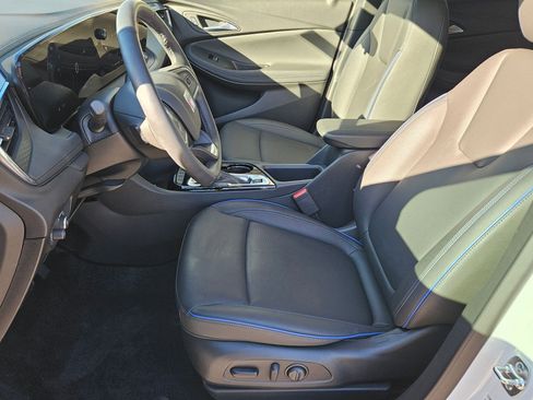 Certified 2025 Buick Encore GX Sport Touring w/ Advanced Technology Package image 16