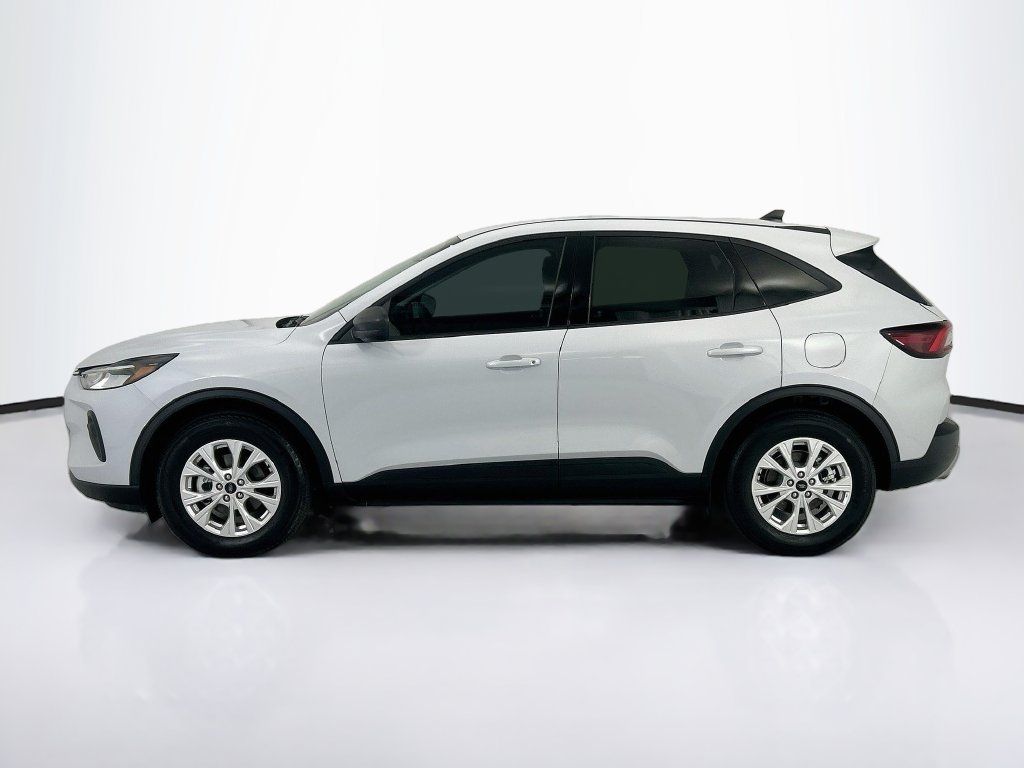 Used 2025 Ford Escape Active w/ Tech Pack #1 FWD image 8