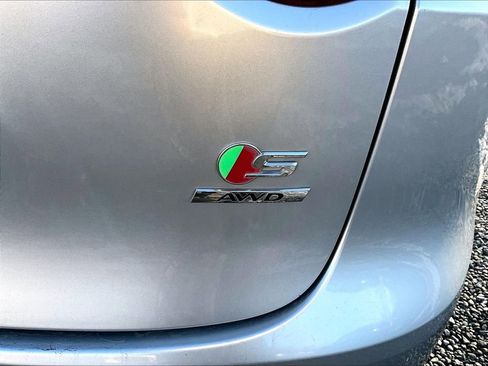 Used 2019 Jaguar F-PACE S image 8