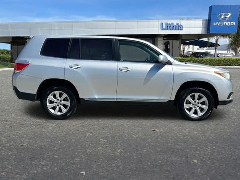 Used 2012 Toyota Highlander FWD image 9