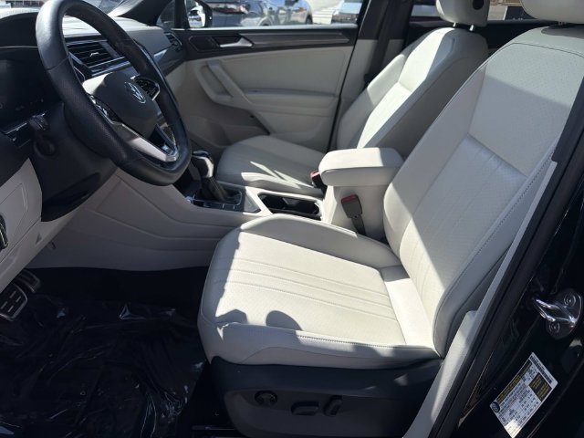Certified 2024 Volkswagen Tiguan SE R-Line FWD image 19