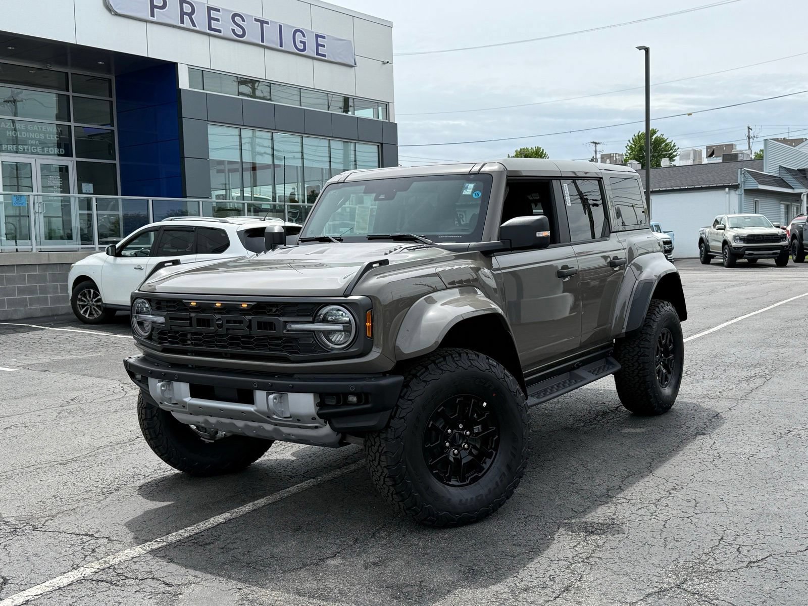New 2026 Ford Bronco Raptor w/ Interior Carbon Fiber Pack AWD/4WD image 1