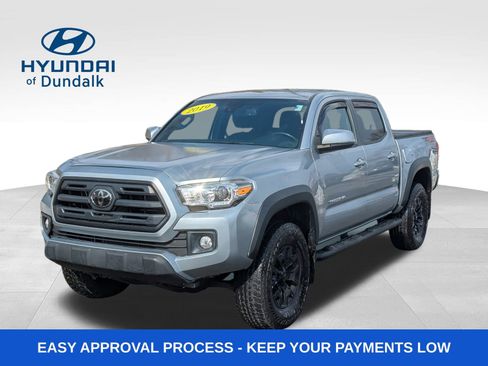 Used 2019 Toyota Tacoma TRD Off-Road image 1