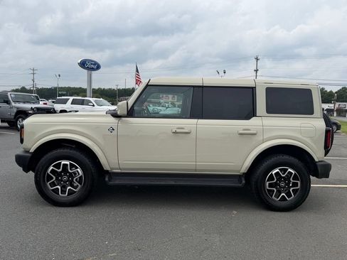 Used 2025 Ford Bronco Outer Banks AWD/4WD image 8