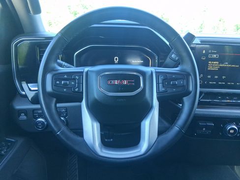 Used 2025 GMC Sierra 1500 SLT AWD/4WD image 21