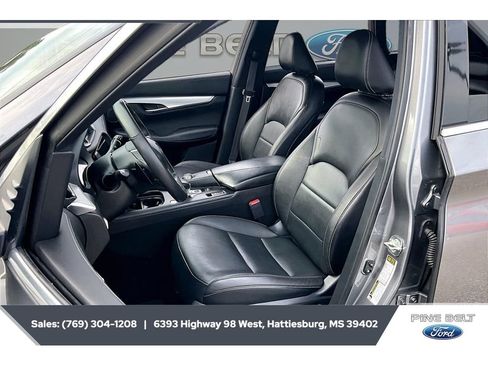 Used 2021 INFINITI QX50 Luxe w/ Appearance Package FWD image 18