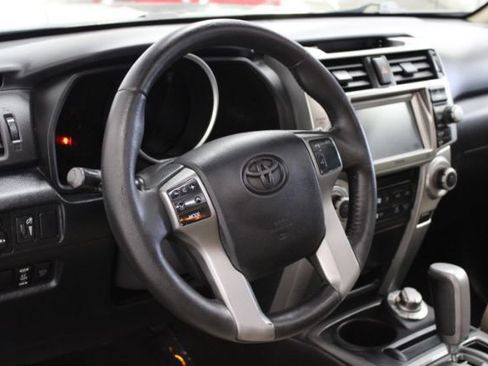 Used 2011 Toyota 4Runner Limited AWD/4WD image 13