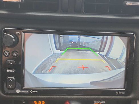 Used 2017 Toyota 86 image 18