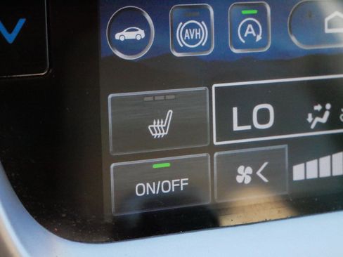 Used 2022 Subaru Outback Premium image 28