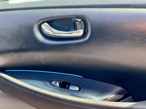 Used 2022 Nissan Leaf SV w/ SV Technology Package image 40